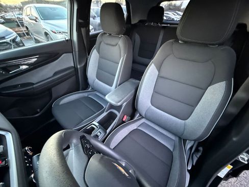 Used 2025 Chevrolet TrailBlazer LT image 34