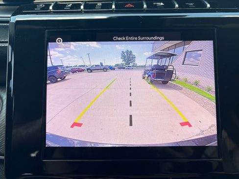 Used 2023 Jeep Grand Cherokee Laredo AWD/4WD image 21