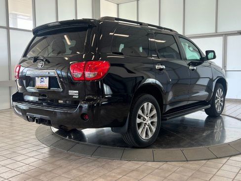 Used 2017 Toyota Sequoia Limited w/ Safety & Convenience Package AWD/4WD image 7