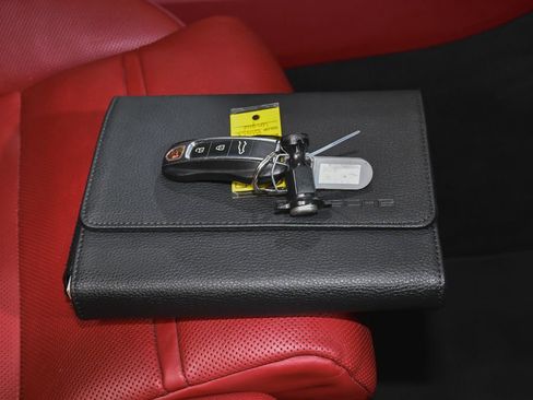 Used 2021 Porsche Cayenne image 56