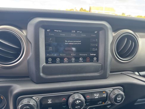 Certified 2021 Jeep Wrangler Sport S image 18