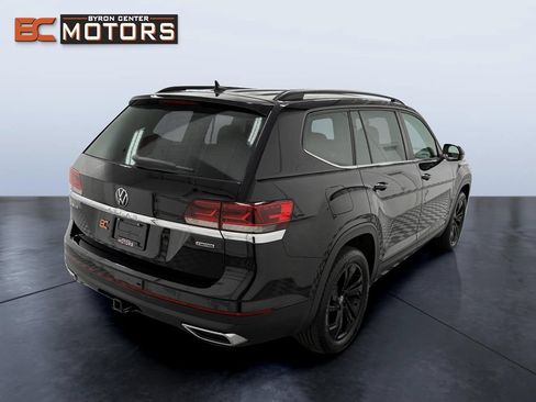 Used 2021 Volkswagen Atlas SE w/ Towing Package AWD/4WD image 6