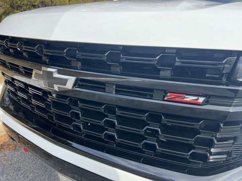 Used 2023 Chevrolet Suburban Z71 w/ Luxury Package image 75