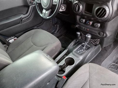Used 2016 Jeep Wrangler Unlimited Sport w/ Connectivity Group AWD/4WD image 28