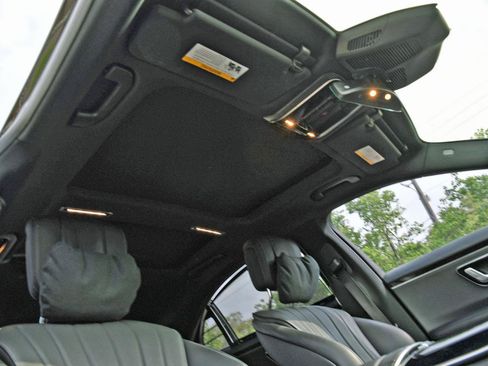 Used 2022 Mercedes-Benz S 580 4MATIC Sedan image 31