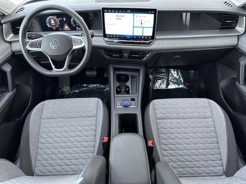 Certified 2025 Volkswagen Tiguan S FWD image 10