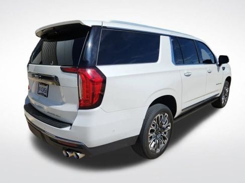 Used 2023 GMC Yukon XL Denali Ultimate image 9