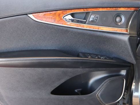 Used 2020 Lincoln Nautilus Reserve AWD/4WD image 11