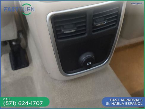 Used 2014 Chrysler 300 w/ Driver Convenience Group RWD image 23
