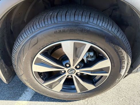 Used 2022 Nissan Murano SV FWD image 12