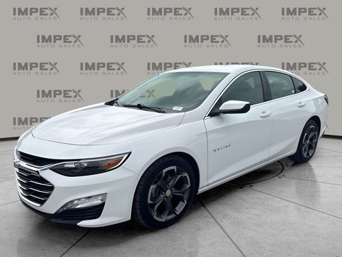 Used 2022 Chevrolet Malibu LT FWD image 1