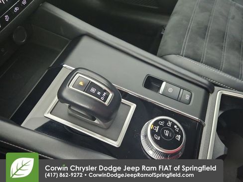 Used 2024 Mitsubishi Outlander SE image 27