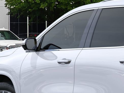 New 2026 Buick Enclave Avenir FWD image 14