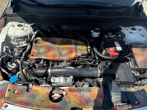 Used 2019 Honda Accord Sport image 3