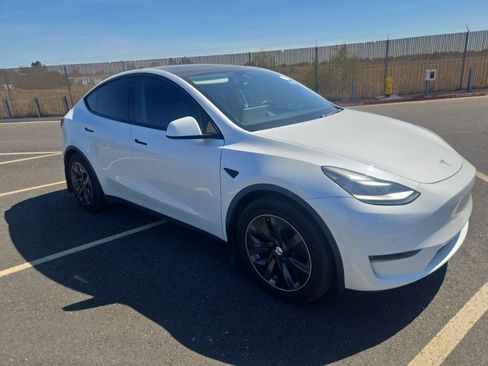 Used 2020 Tesla Model Y Long Range AWD/4WD image 2