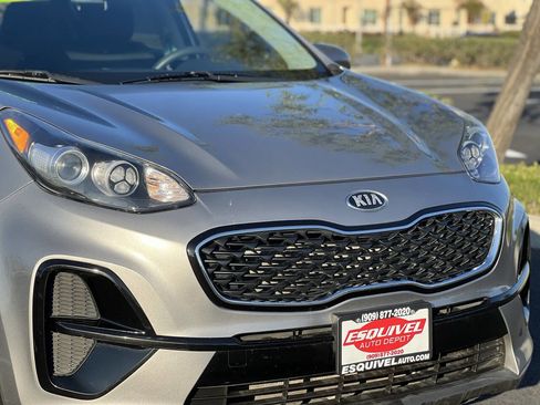 Used 2022 Kia Sportage LX image 21