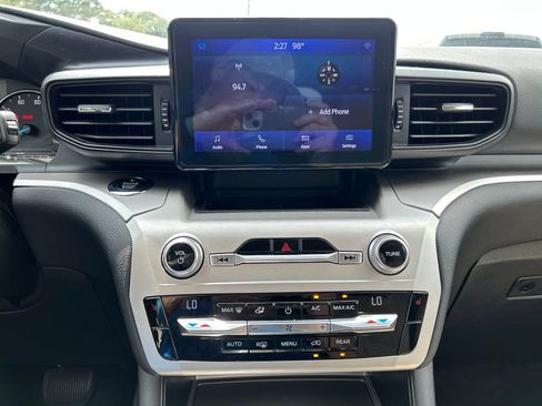 Used 2021 Ford Explorer XLT RWD image 18