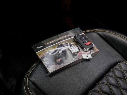 Used 2019 Jeep Wrangler Unlimited Rubicon w/ LED Lighting Group image 82