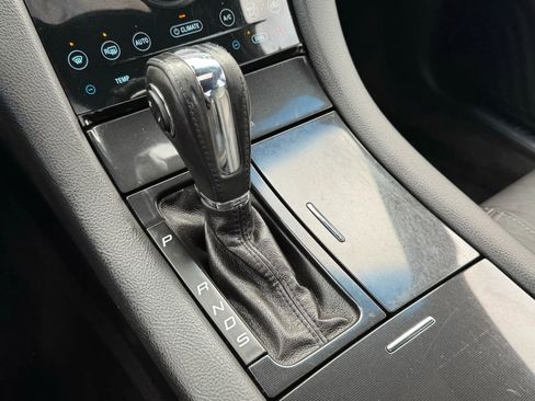 Used 2014 Ford Taurus Limited w/ Equipment Group 301A image 17