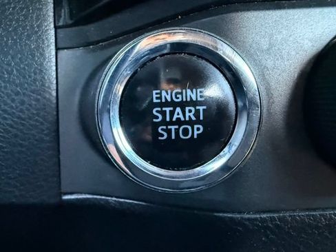 Used 2016 Toyota Tacoma TRD Off-Road AWD/4WD image 20
