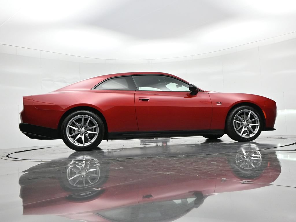Used 2025 Dodge Charger Daytona R/T w/ Sun & Sound Package AWD/4WD image 22