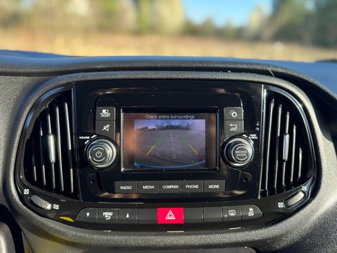 Used 2019 RAM ProMaster City Tradesman SLT image 17