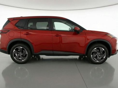 Used 2025 Nissan Rogue SV AWD/4WD image 11