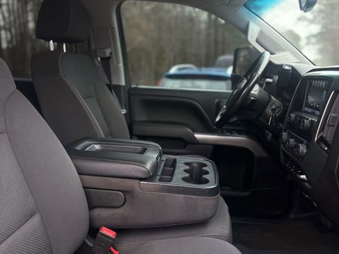 Used 2019 Chevrolet Silverado 2500 LT w/ LT Convenience Package image 18