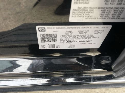 Used 2022 GMC Sierra 1500 AT4X image 35