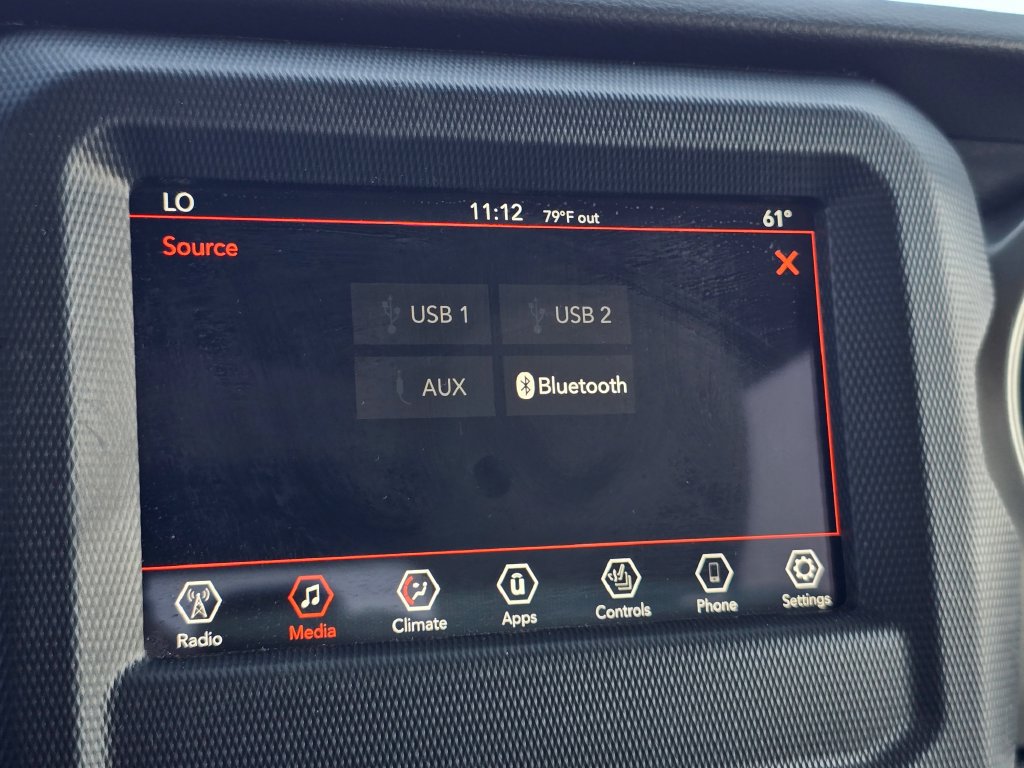 Used 2023 Jeep Gladiator Sport AWD/4WD image 3