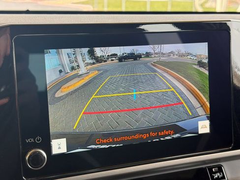 Certified 2025 Toyota Camry SE image 23