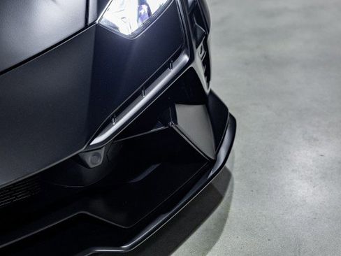 Used 2023 Lamborghini Huracan Tecnica image 32