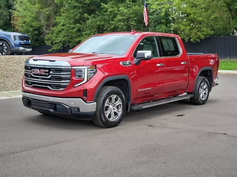 Used 2022 GMC Sierra 1500 SLT w/ SLT Convenience Package AWD/4WD image 5