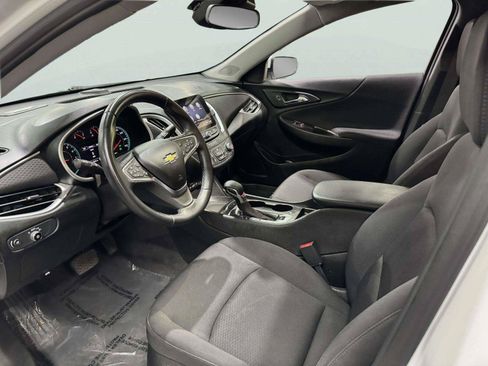 Used 2023 Chevrolet Malibu RS FWD image 28