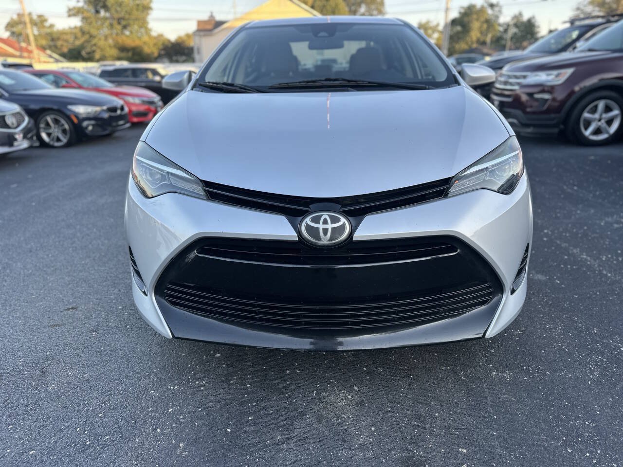 Used 2017 Toyota Corolla LE FWD image 2