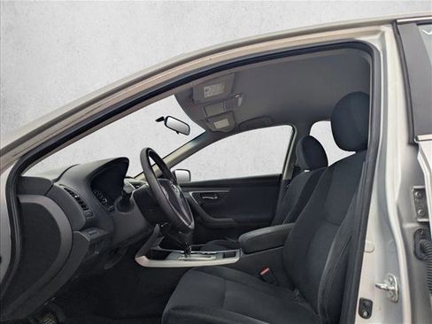 Used 2015 Nissan Altima 2.5 SV FWD image 12