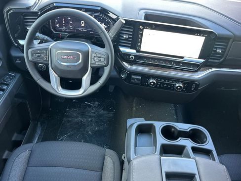 Used 2025 GMC Sierra 1500 SLE w/ Preferred Package AWD/4WD image 11