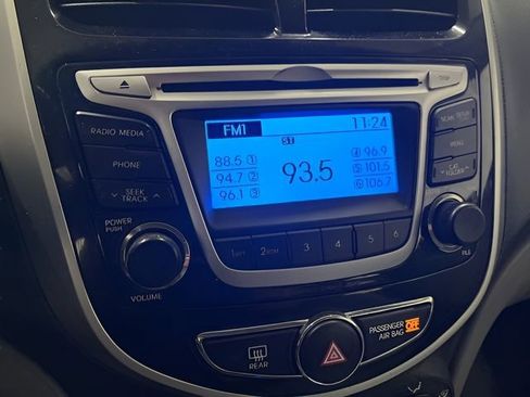 Used 2014 Hyundai Accent SE image 15