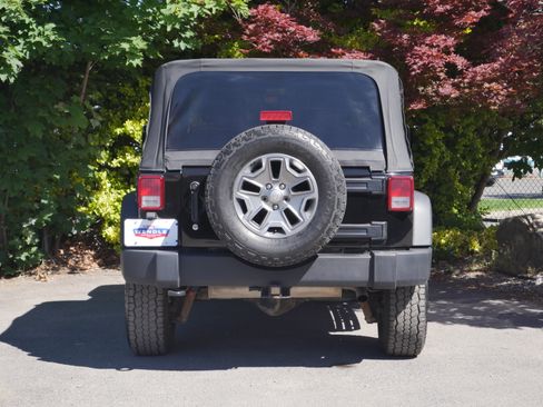 Used 2013 Jeep Wrangler Sport AWD/4WD image 16