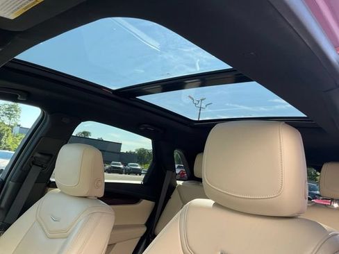 Used 2019 Cadillac XT5 Luxury FWD image 8