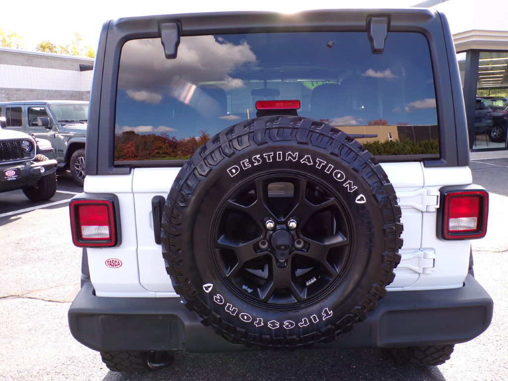 Used 2021 Jeep Wrangler Sport AWD/4WD image 7
