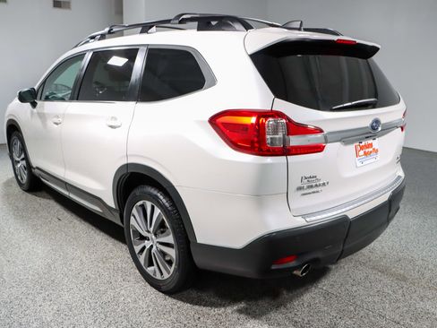Used 2022 Subaru Ascent Limited w/ Technology Package image 9