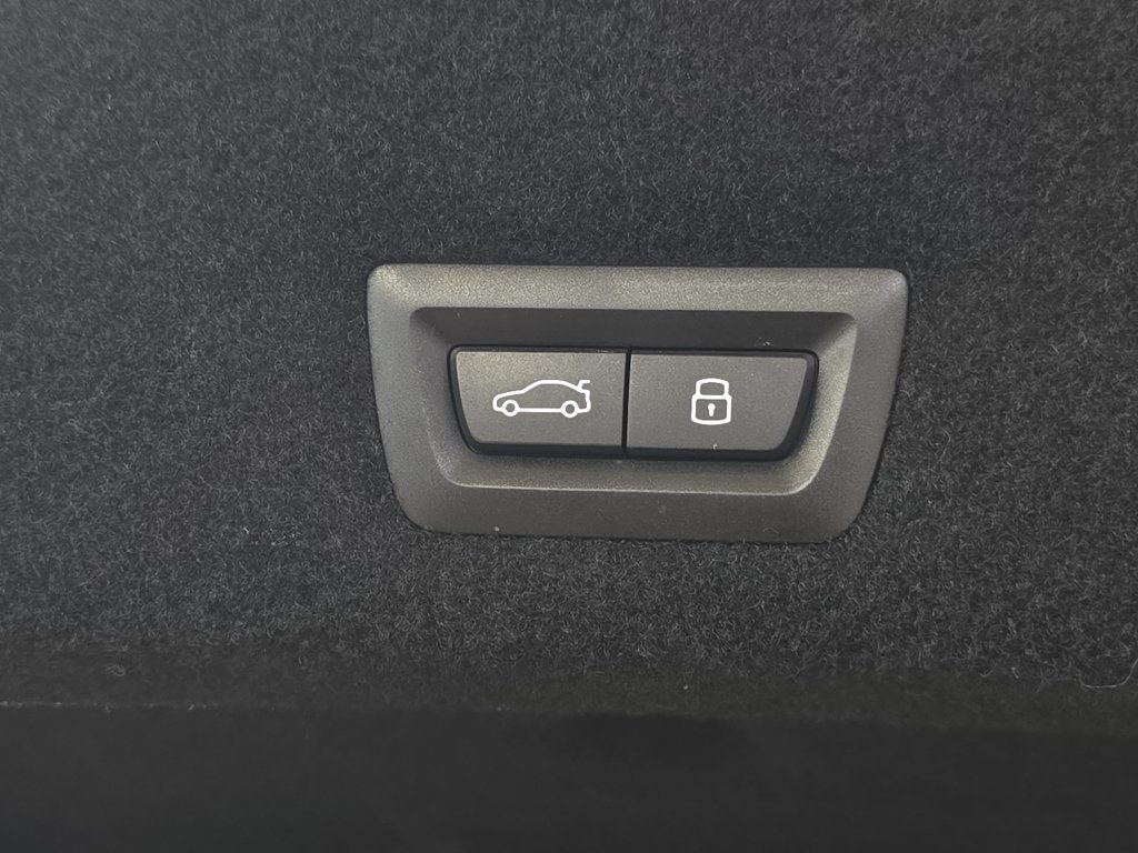Certified 2023 BMW i7 xDrive60 AWD/4WD image 31