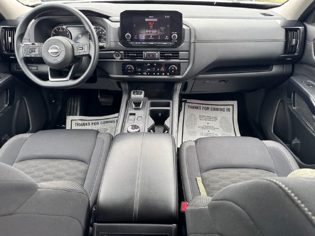 Used 2023 Nissan Pathfinder S w/ Cargo Package AWD/4WD image 17