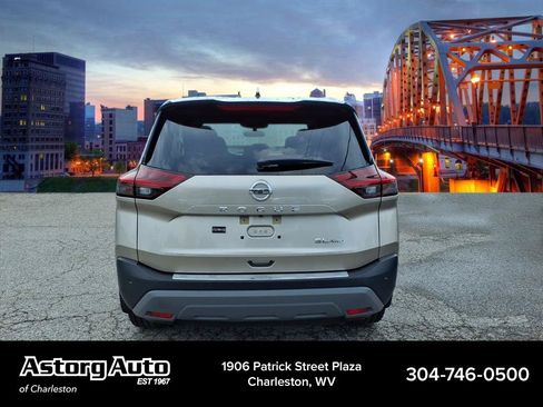 Used 2021 Nissan Rogue SL w/ Premium Package AWD/4WD image 4