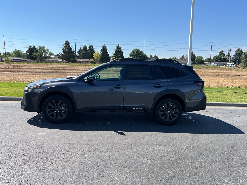 Used 2025 Subaru Outback Onyx Edition AWD/4WD image 3