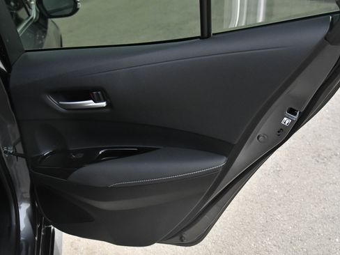 Used 2024 Toyota Corolla SE w/ SE Package image 43