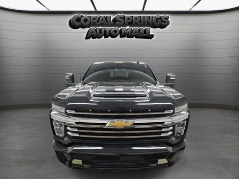 Used 2022 Chevrolet Silverado 2500 High Country w/ Safety Package II image 2