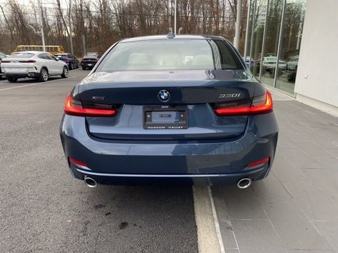 Used 2025 BMW 330i xDrive Sedan w/ Premium Package image 8
