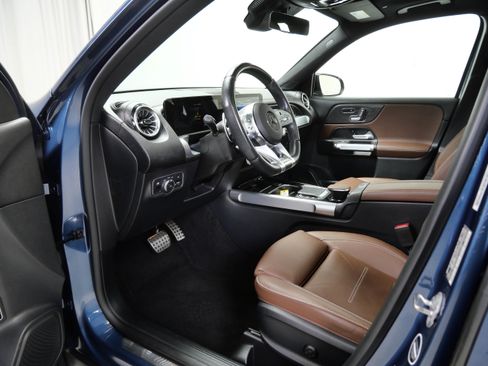 Certified 2022 Mercedes-Benz GLB 35 AMG 4MATIC image 15